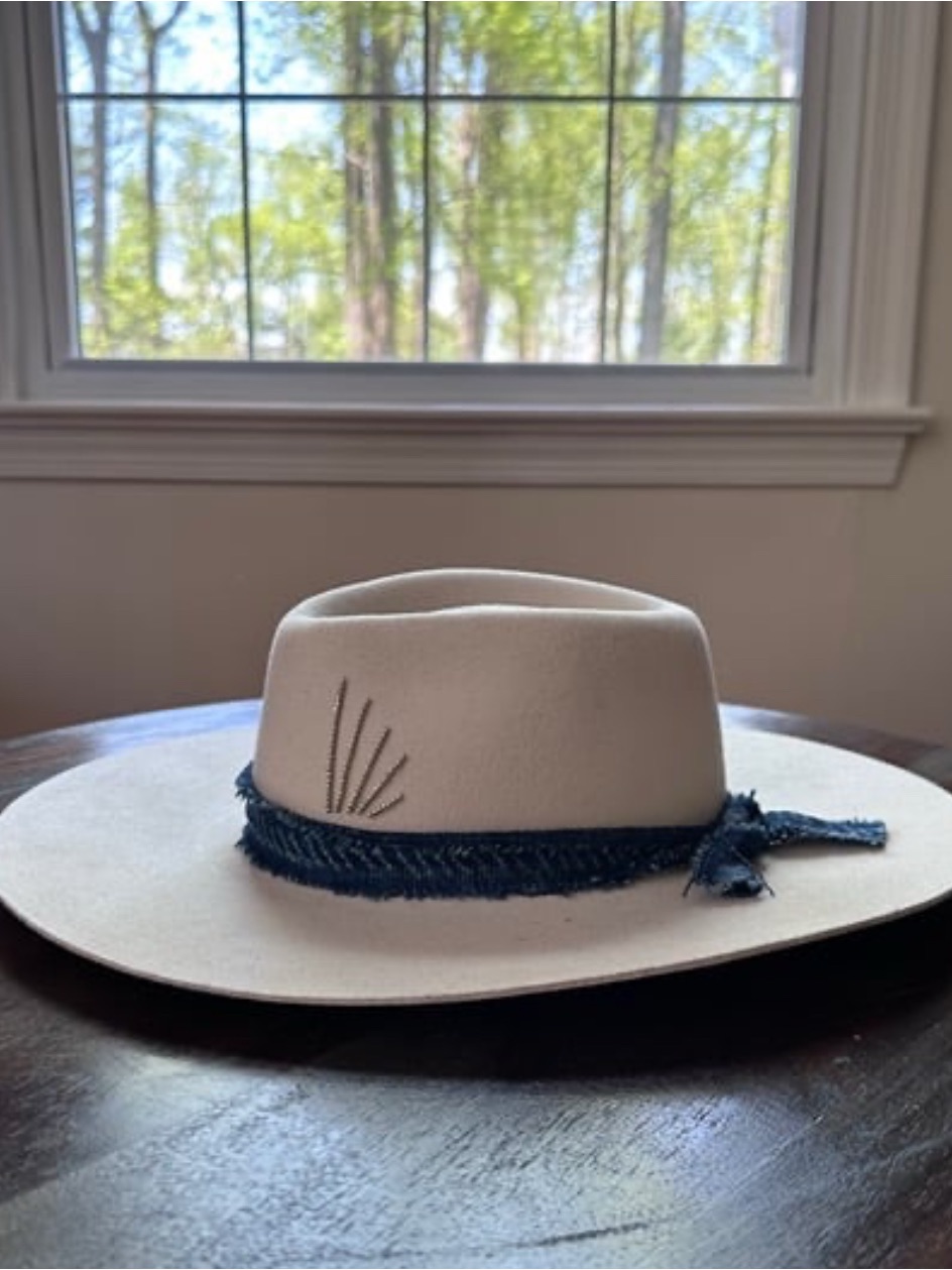 Free People Lovely Bird Cream Wide Brim Fedora With Navy Fringe Band Size Small